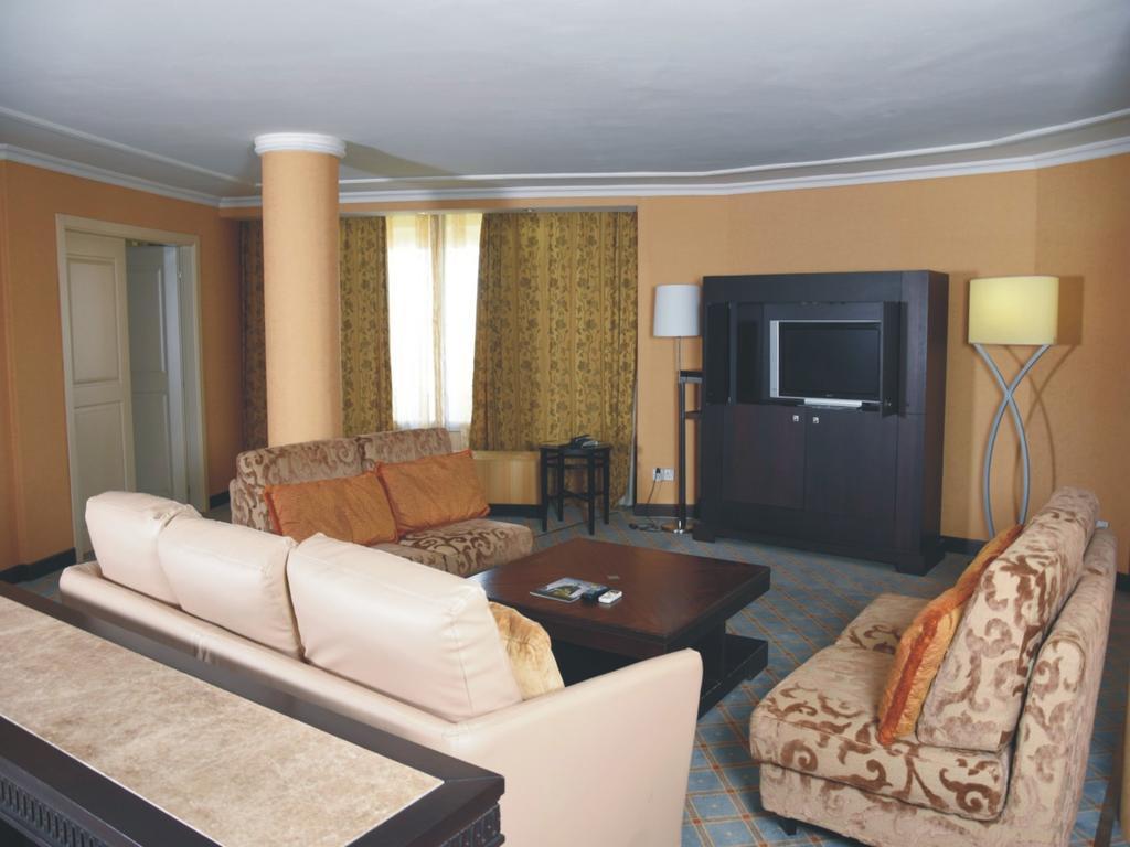 Отель Nicon Luxury Абуджа Экстерьер фото