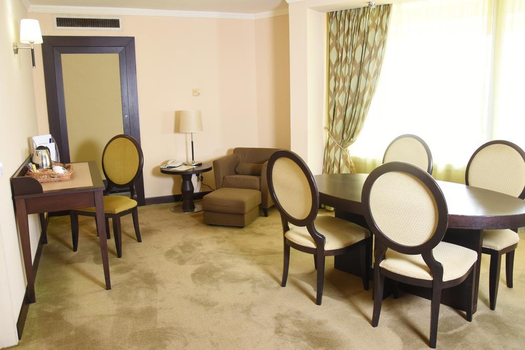 Отель Nicon Luxury Абуджа Экстерьер фото