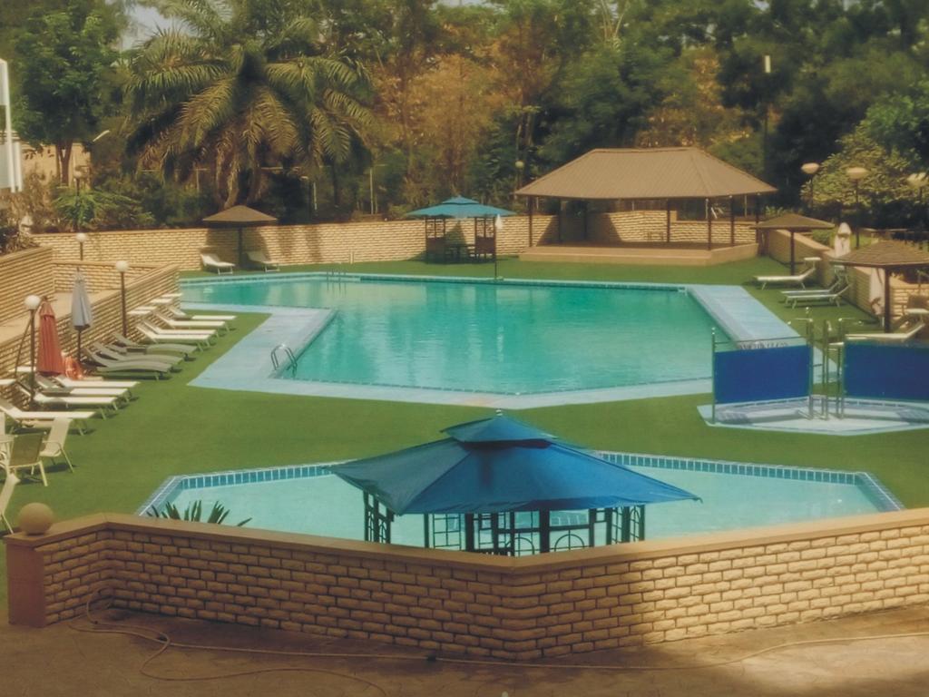 Отель Nicon Luxury Абуджа Экстерьер фото